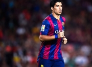 重返赛场引发热议！，德约科维奇在美国队比赛中出色防守赢得满堂喝彩